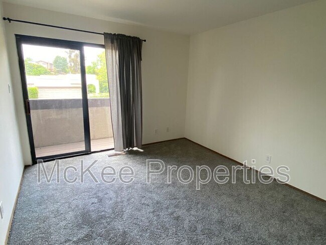 Building Photo - 6620 Reservoir Ln