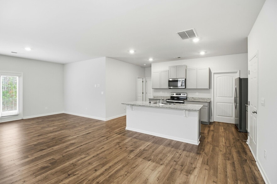 Building Photo - 8279 Bluewater Dr