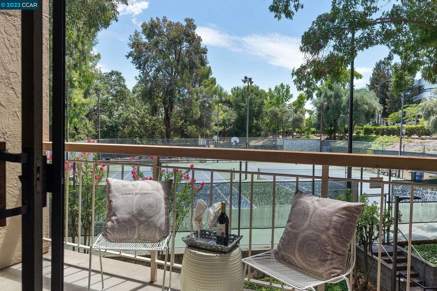 private unit balcony - 300 N Civic Dr #313