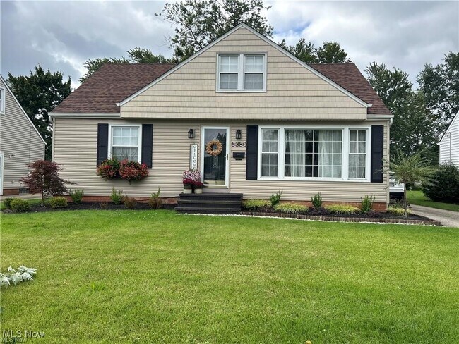 Primary Photo - 5380 Huron Rd