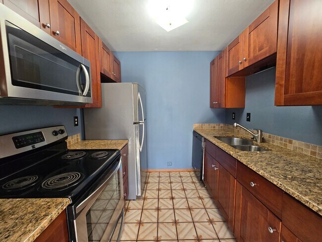 Building Photo - First Floor One Bedroom Condo in Lafayette, CO!