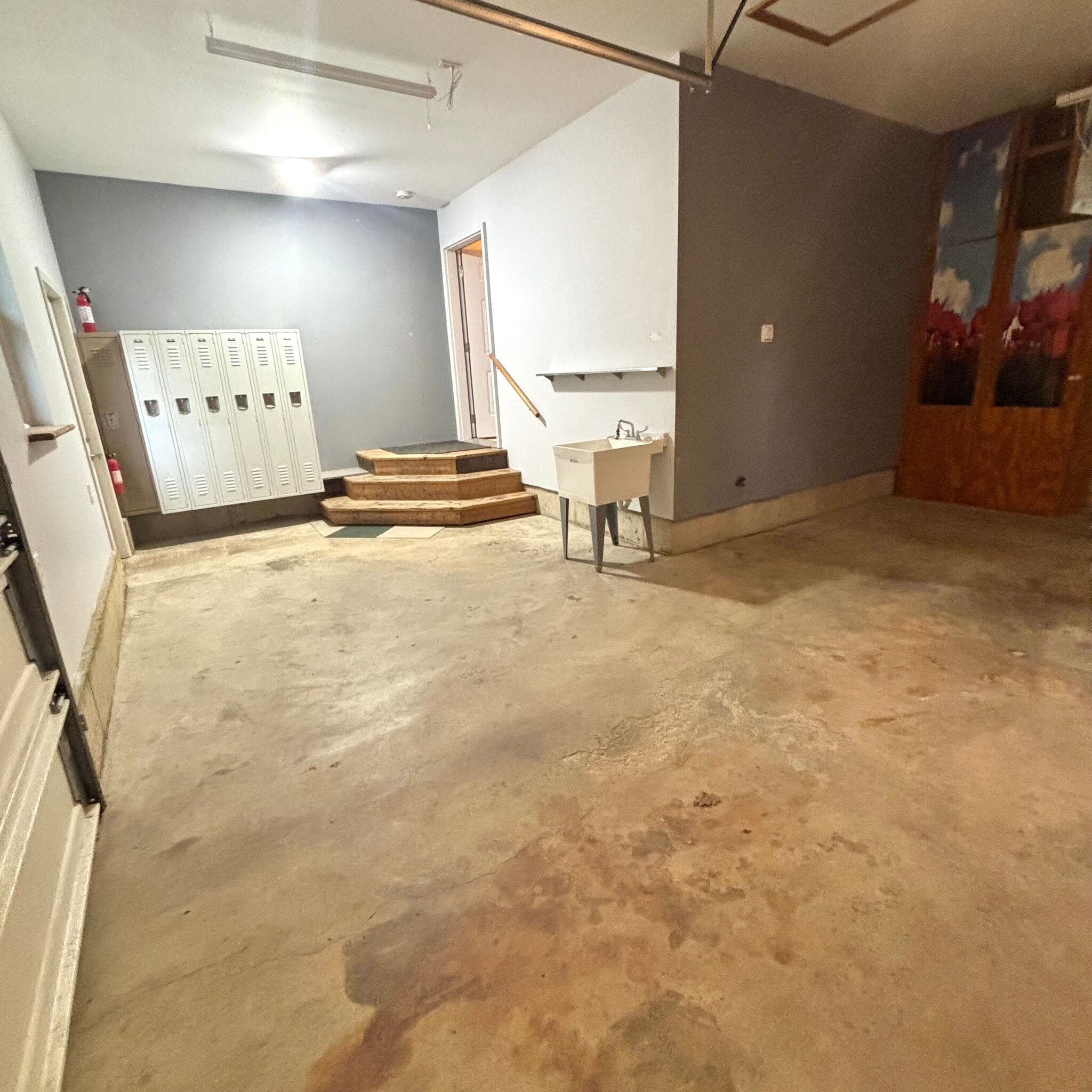 Building Photo - 15205 Wacousta Rd