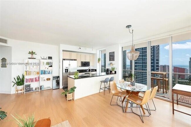 Building Photo - 79 SW 12th St