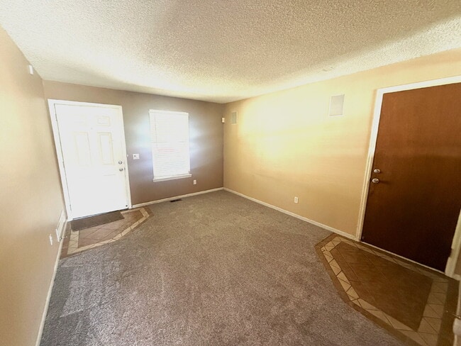 Building Photo - Wonderful 2 Bedroom and Loft on Large Lot and Backs to Open Space!