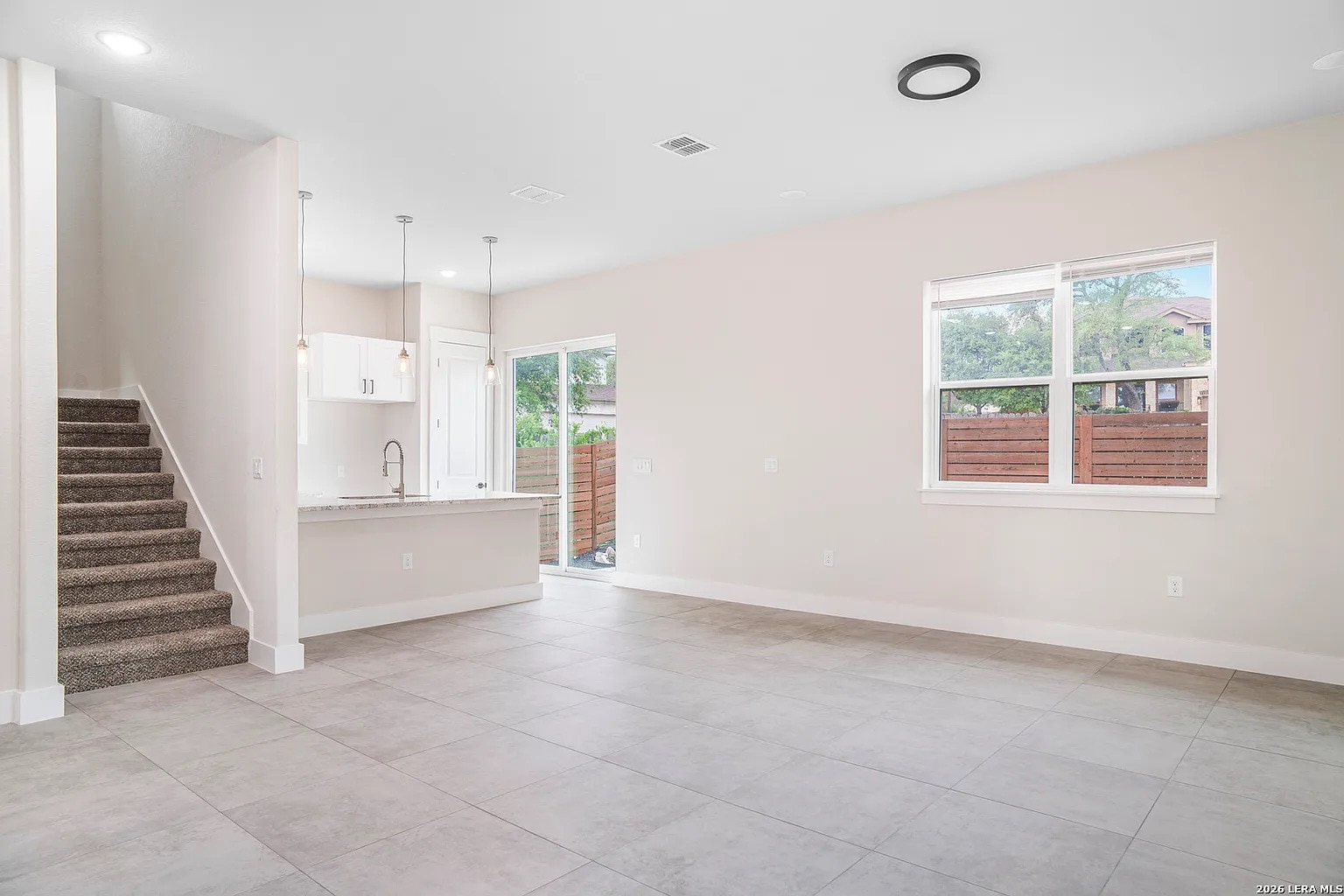 Building Photo - Room in House on Pharaoh Run