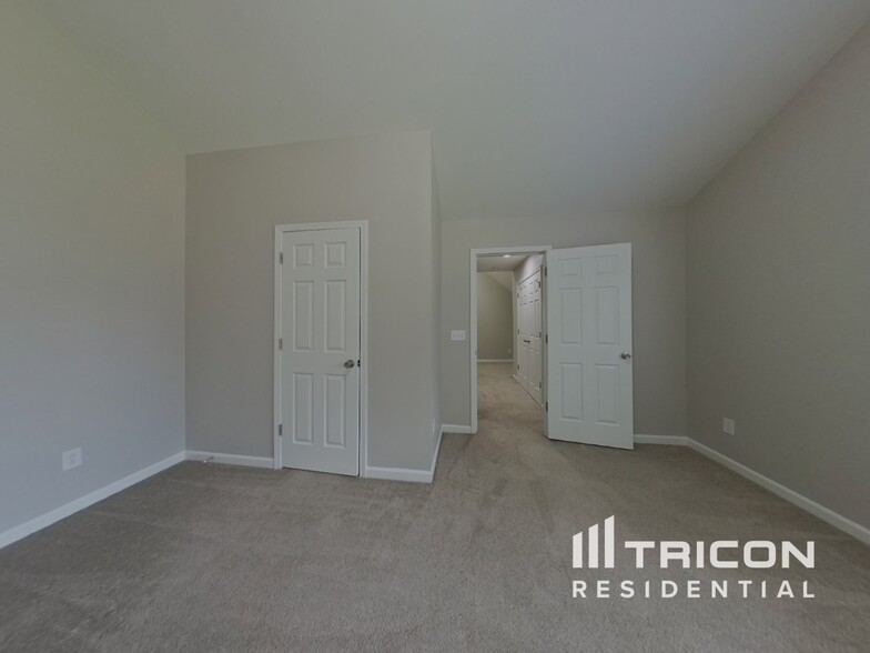 Building Photo - 7610 Hidden Creek Dr