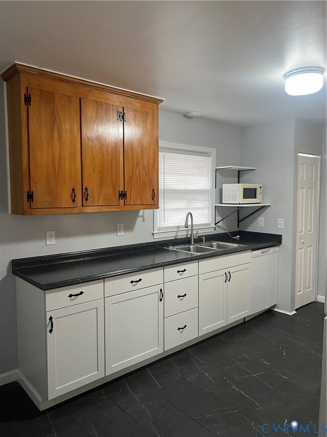 Building Photo - 3002 Boston St