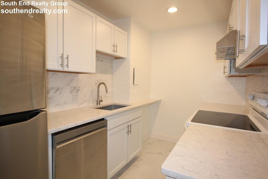 Primary Photo - 277 Beacon St