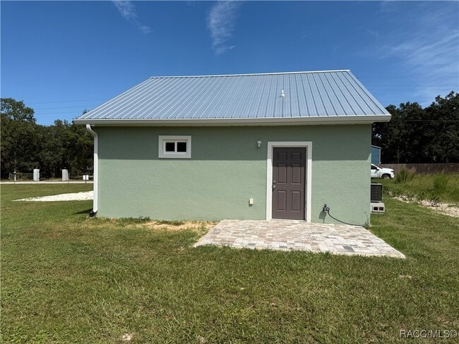 Building Photo - 5838 W Green Acres St