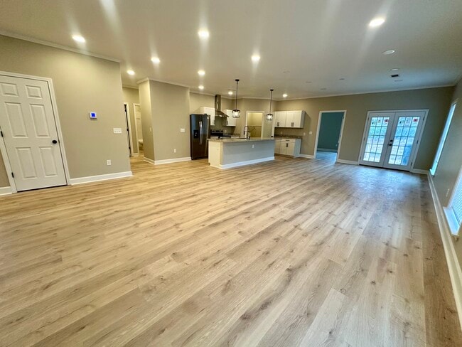 Building Photo - 228 Sylvan Rd