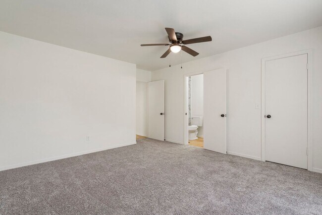 Building Photo - 3 Bed | 2 Bath near Downtown Tulsa!