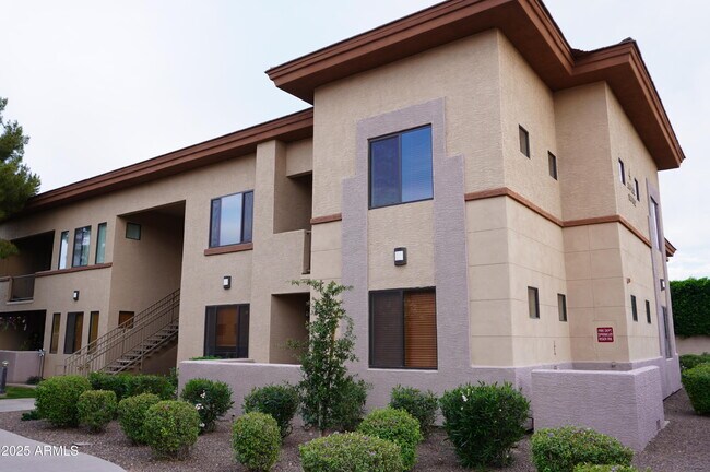 Primary Photo - 3330 S Gilbert Rd