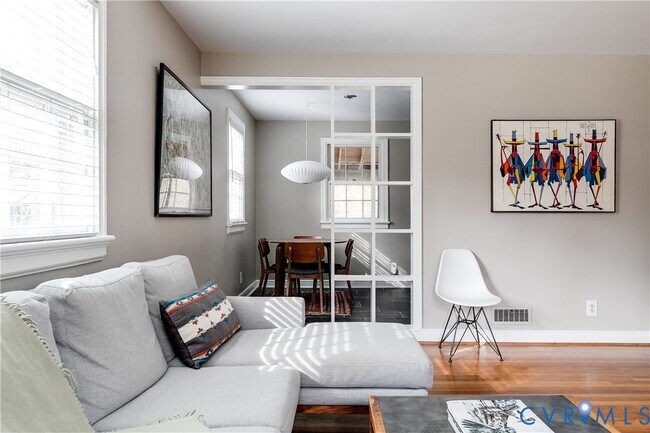 Building Photo - 3342 Grandview Dr