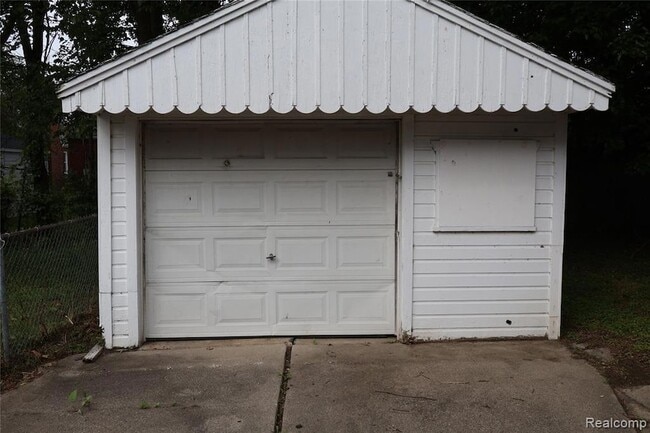 Building Photo - 5559 Bluehill St