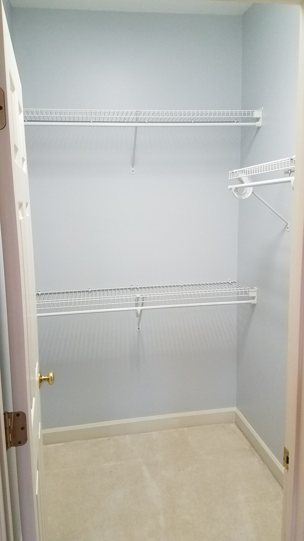 Walk-in guest closet - 5000 Park Ave