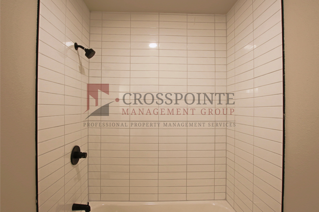 Building Photo - Remodeled 3-Bedroom, 1.5-Bath Retreat in North East Tyler!