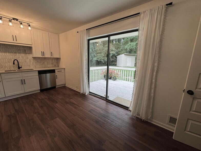 Building Photo - 4277 Citizen Cir