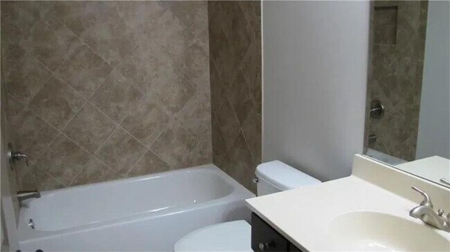 Building Photo - 6556 Bennington Bluff Ct