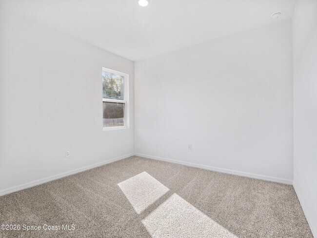 Building Photo - 1320 Seabreeze St SW