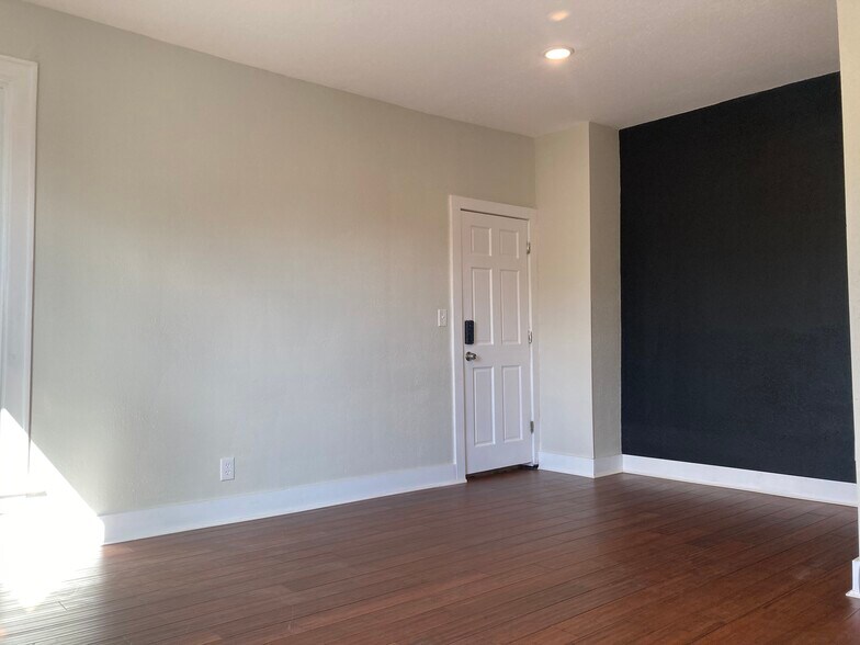 Building Photo - 1205 Wabash Ave