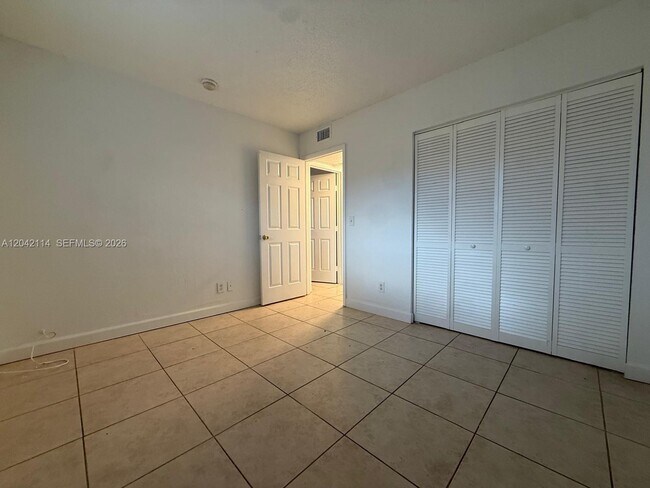 Building Photo - 400 NW 65th Terrace