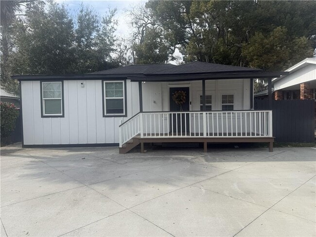 Building Photo - 1625 Wilson Ave