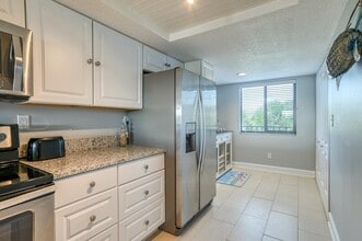 Building Photo - 120 Sunset Harbor Way