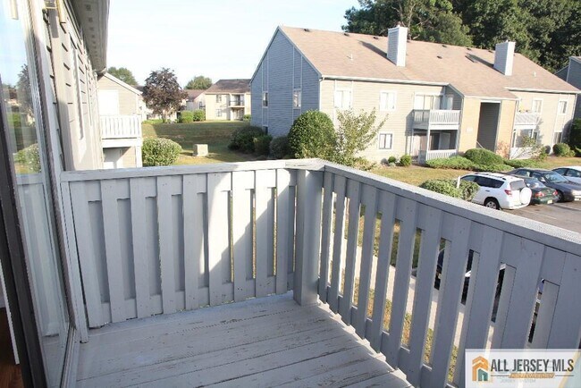 Building Photo - 9006 Tamarron Dr