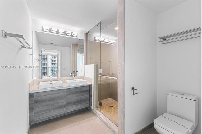 Building Photo - 1080 Brickell Ave