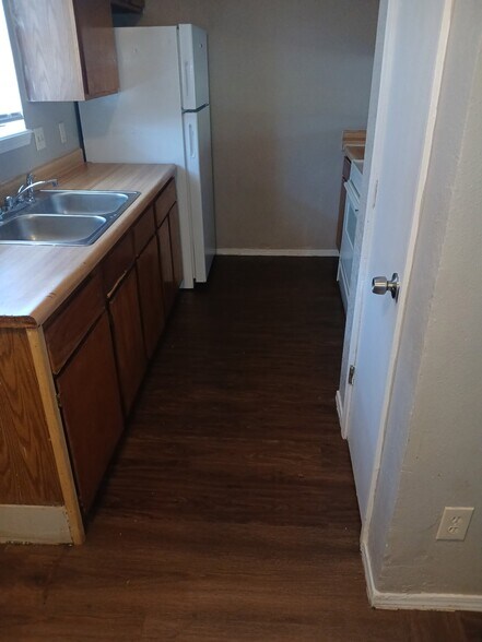 Building Photo - 4301 Yorkshire Dr