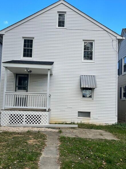 Back of house - 325 2nd Ave