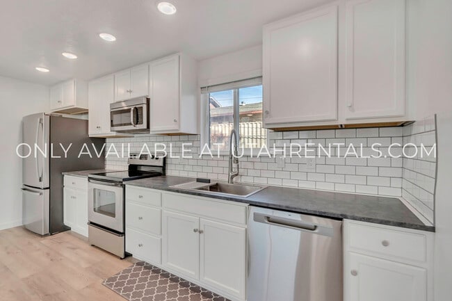 Building Photo - 680 N 400 W