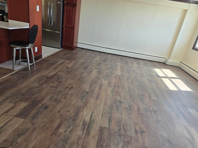 Building Photo - 3817 Ventnor Ave