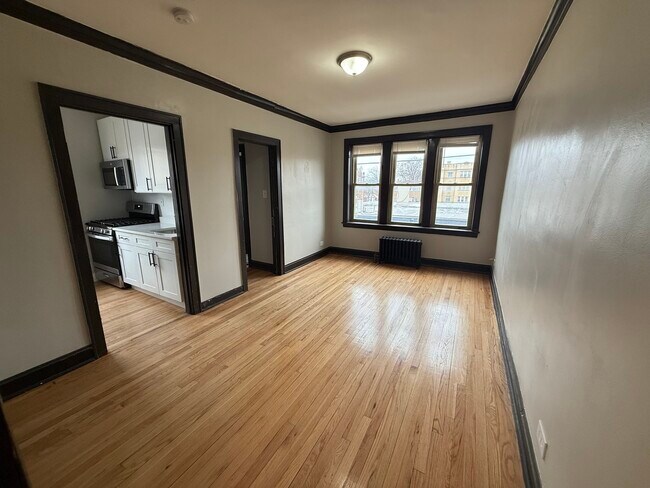 Building Photo - 2107 Grove Ave