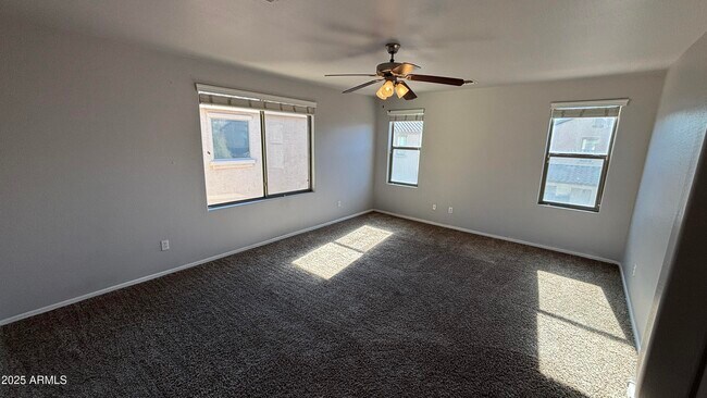 Building Photo - 14719 W Poinsettia Dr