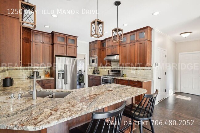 Building Photo - 1250 Mayfield Manor Dr