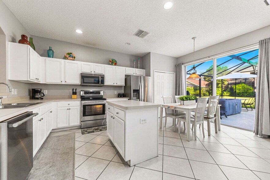 Building Photo - 8522 Sunrise Key Dr