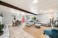 Building Photo - 711 Unity Dr