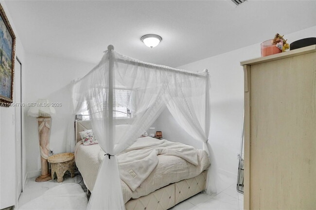 Building Photo - 1712 NW 76th St