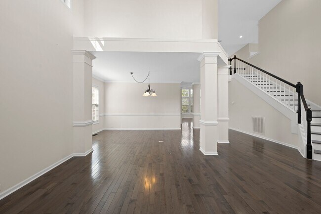 Building Photo - July Move-in, Cary Park!