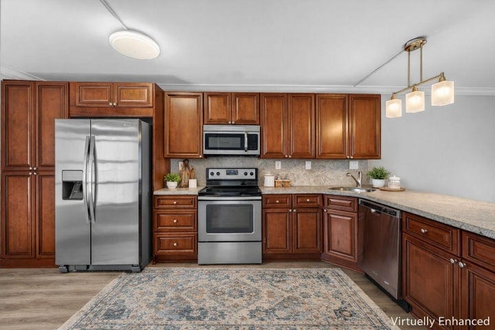 Building Photo - 6 Royal Palm Way