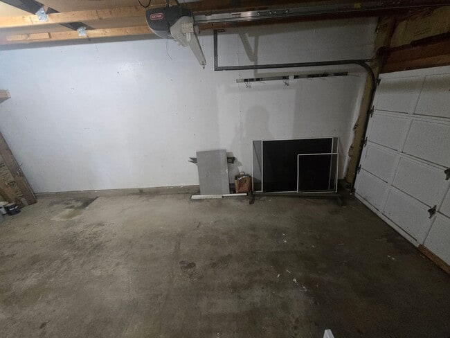 Building Photo - 500 E Simpson St