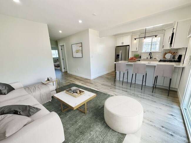 Building Photo - 12759 Matteson Ave