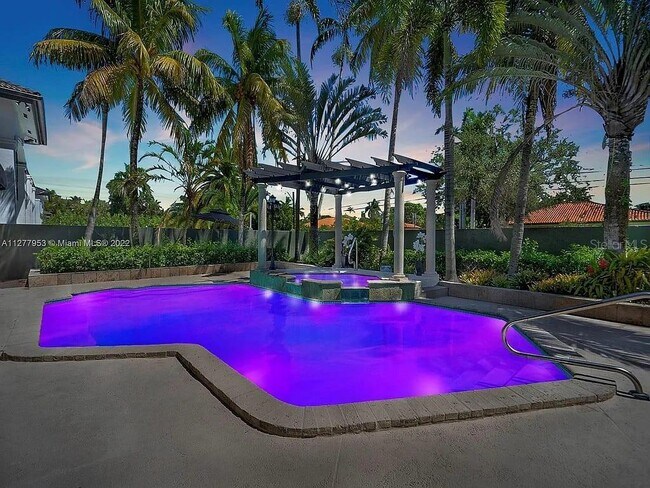 Building Photo - 15945 NW 82nd Ct