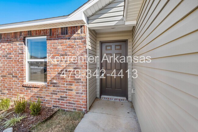 Building Photo - 817 S Katlyn Dr