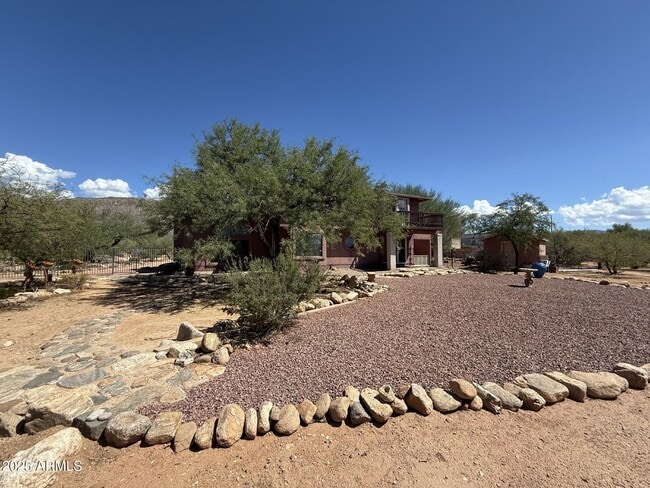 Building Photo - 5081 N Bear Canyon Rd