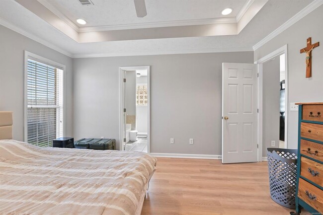 Building Photo - 1225 Westfield Ln