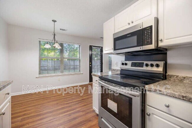 Building Photo - 123 Salt Landing Cir