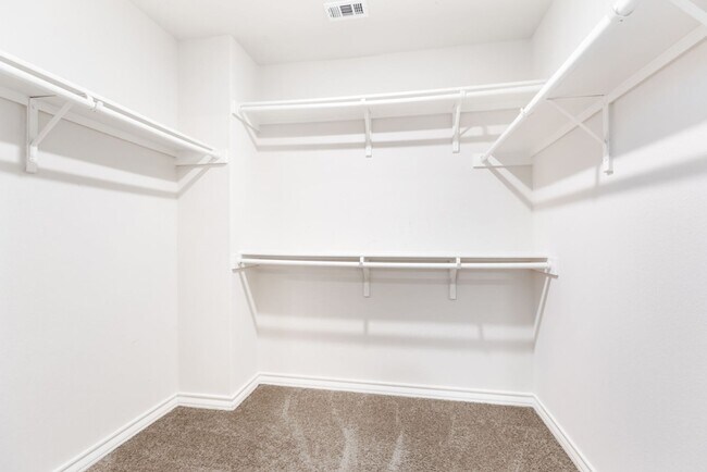 Building Photo - Well-Maintained 3-Bedroom Home – Ideal for Students & Professionals!