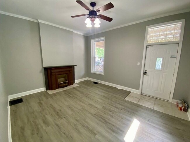 Building Photo - 6 Bed/2.5 Bath Mins. From UC $600/pp ($3,600/mo)!